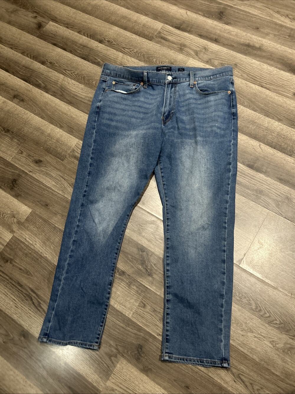 Men’s Lucky Brand 38/30 Blue Jeans 410 Athletic Slim